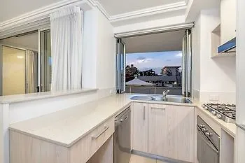 **** Aparthotel Trilogy Residences Brisbane Australia